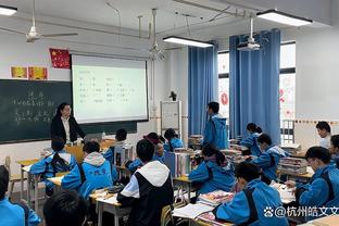 足协举办09年龄段精英青少年球员训练营：周挺、曹阳担任教练